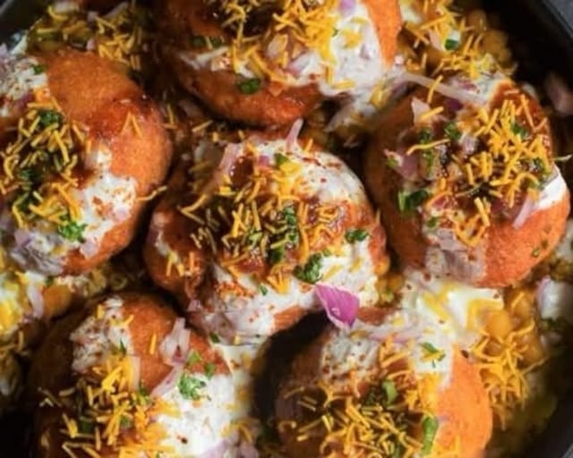 Aloo Bonda Chaat